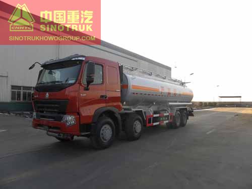HOWO A7 Fuel Tank Truck Oil filling tank truck