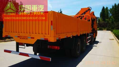 HOWO Truck with Crane