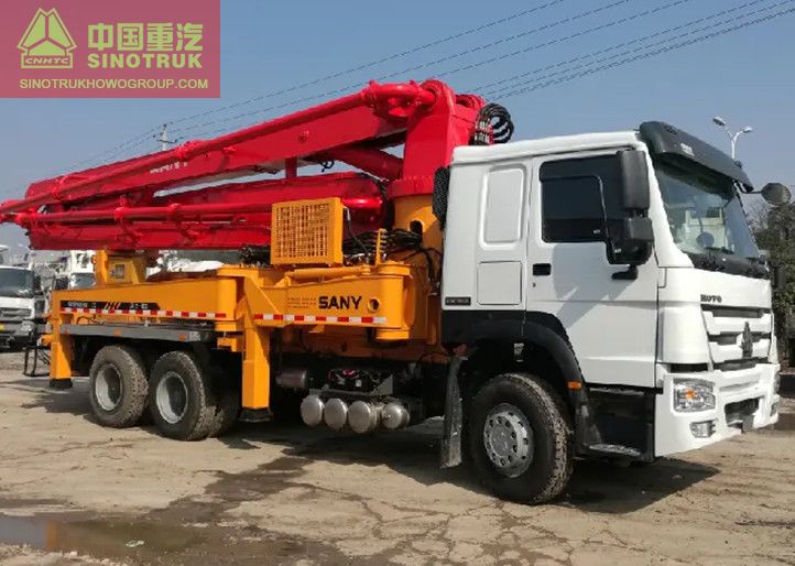 Sinotruk Chassis 3 Axle 44 Meters Concrete Mixer Pump Truck for Construction