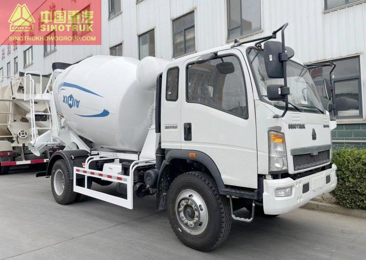 Made in China 5cbm 4x2 Sinotruk howo concrete mixer truck